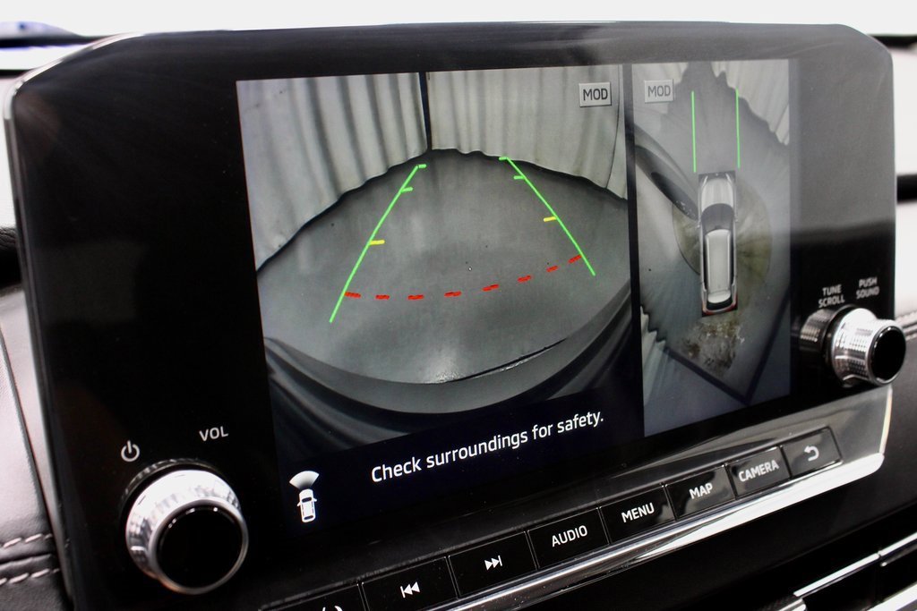 Used 2022 Mitsubishi Outlander SE image 2