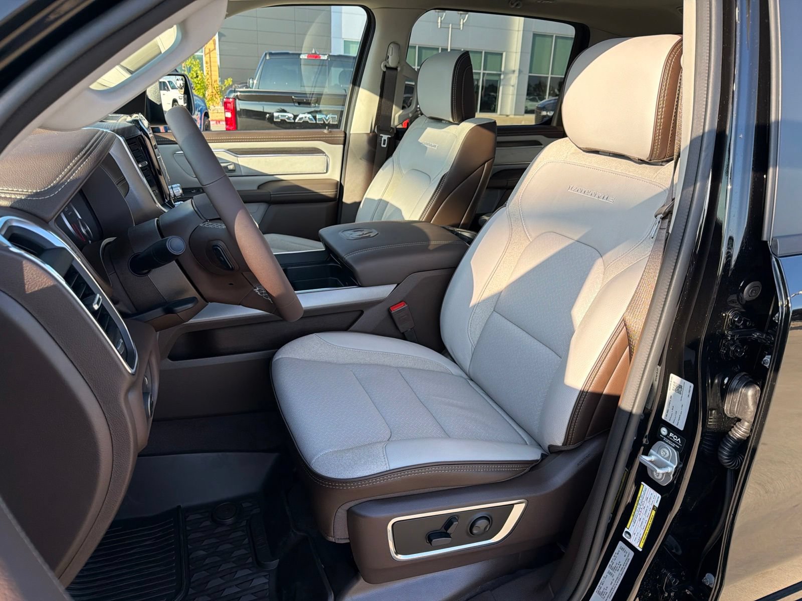 New 2027 RAM 1500 Laramie AWD/4WD image 15