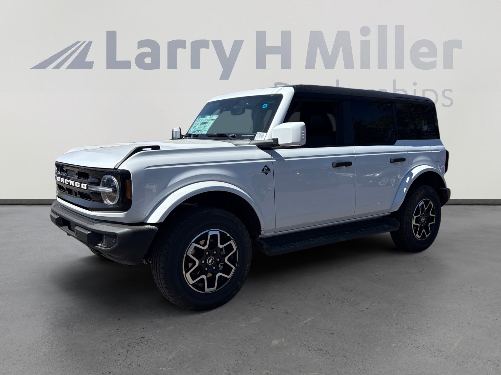 New 2026 Ford Bronco Outer Banks image 1