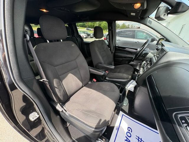 Used 2020 Dodge Grand Caravan SE FWD image 21
