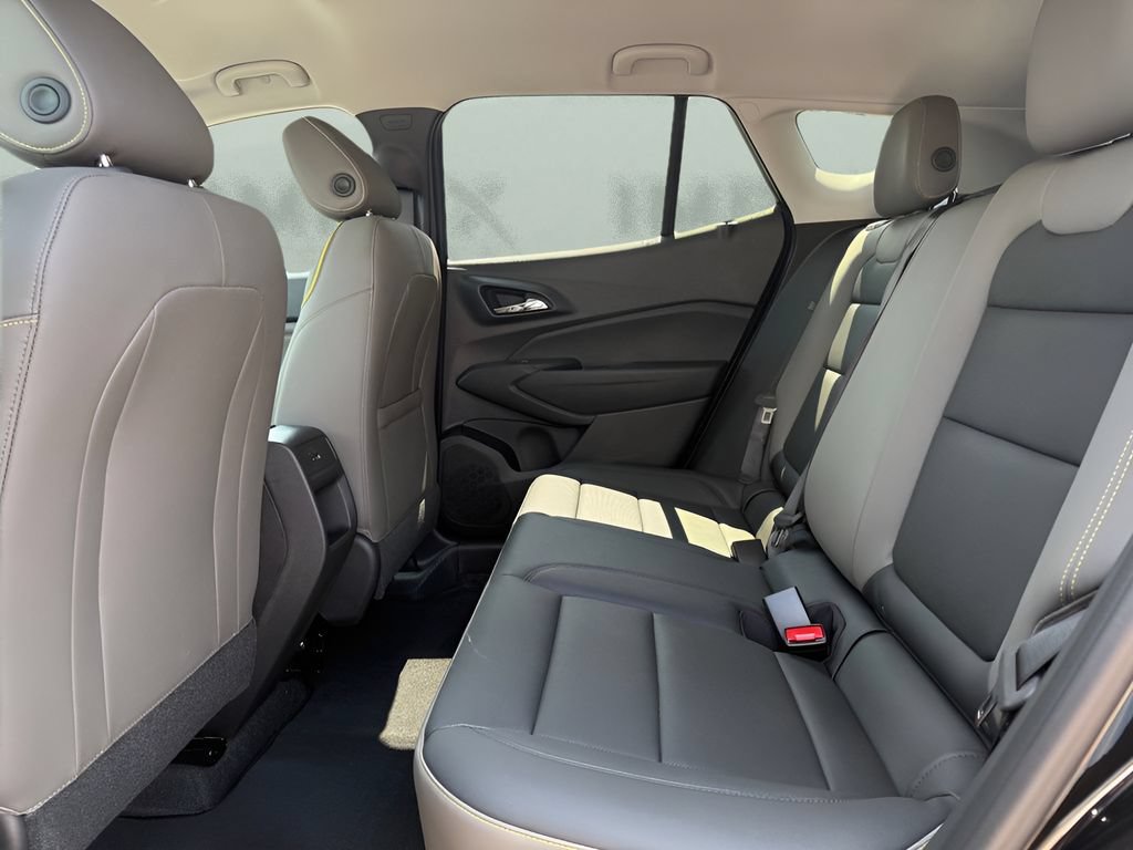 New 2026 Chevrolet Trax ACTIV w/ Driver Confidence Package FWD image 11