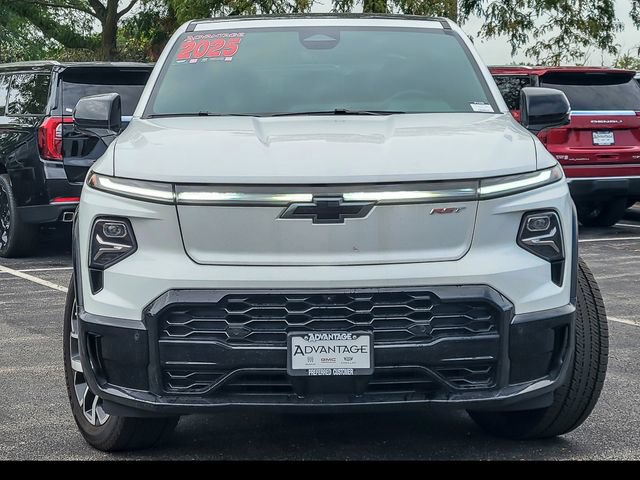 Used 2025 Chevrolet Silverado EV RST AWD/4WD image 5