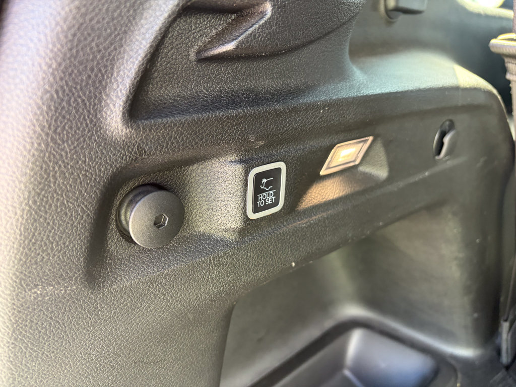 Used 2021 Jeep Grand Cherokee L Laredo AWD/4WD image 16