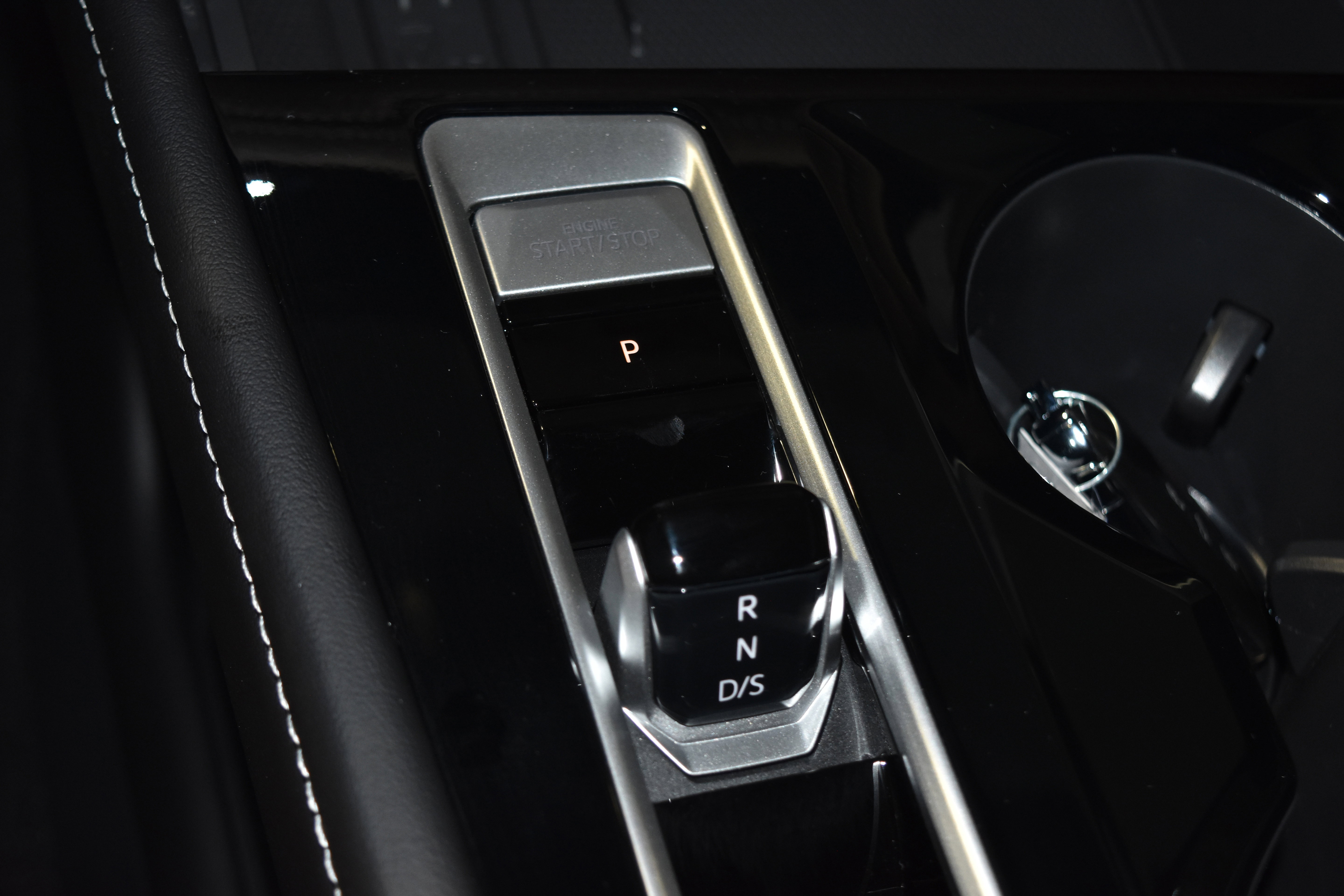 New 2025 Volkswagen Atlas Cross Sport SE image 12