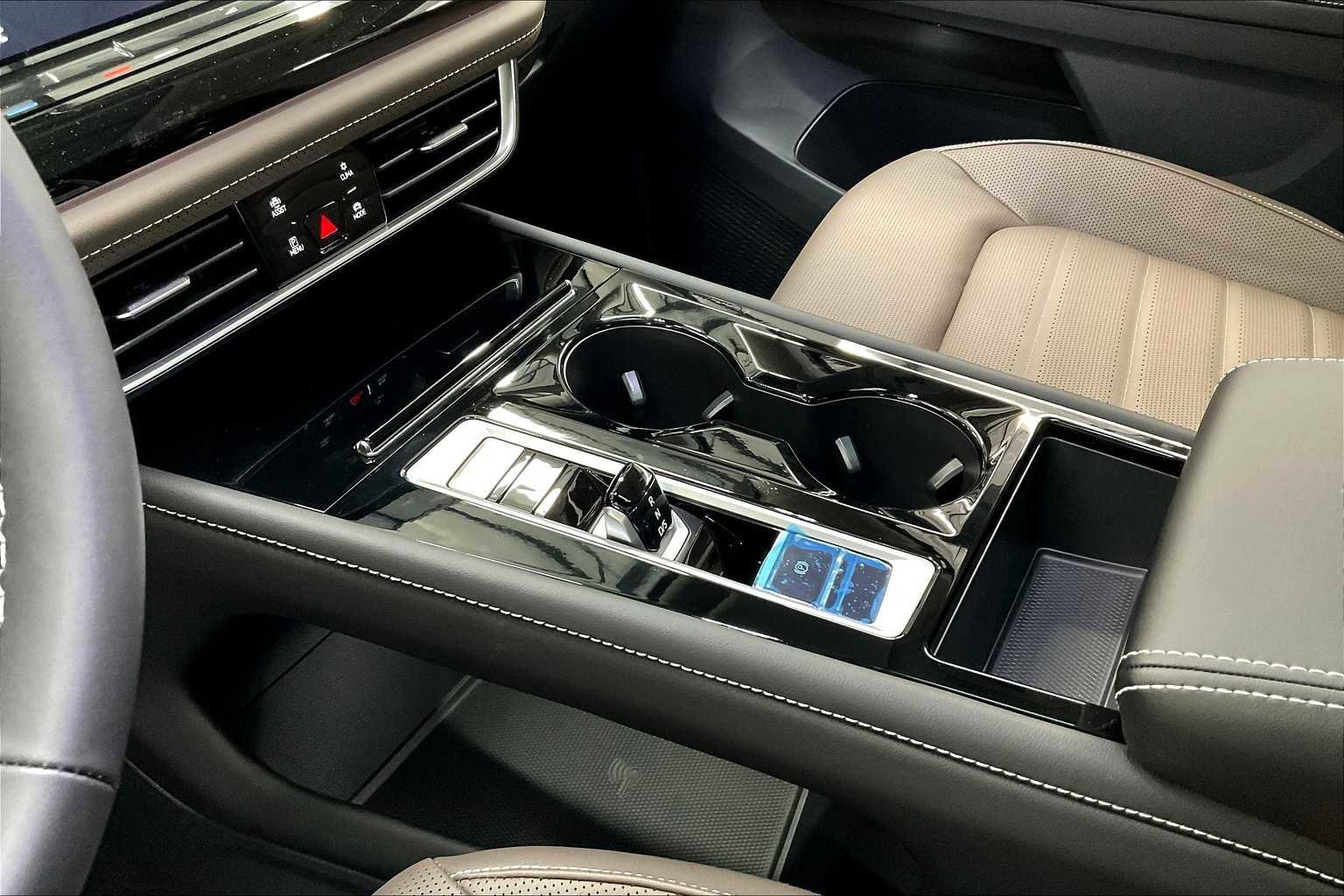 New 2025 Volkswagen Atlas SEL image 10