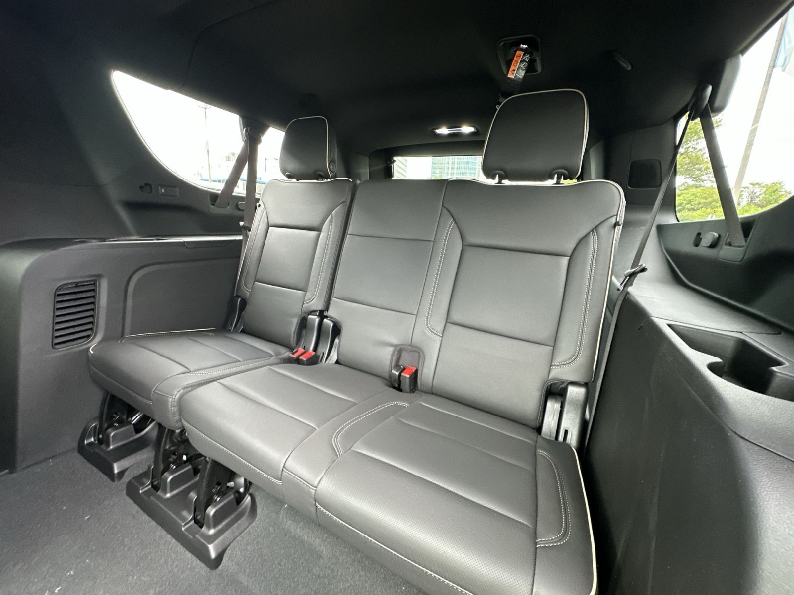 New 2026 GMC Yukon XL Elevation w/ Elevation Premium Package AWD/4WD image 26