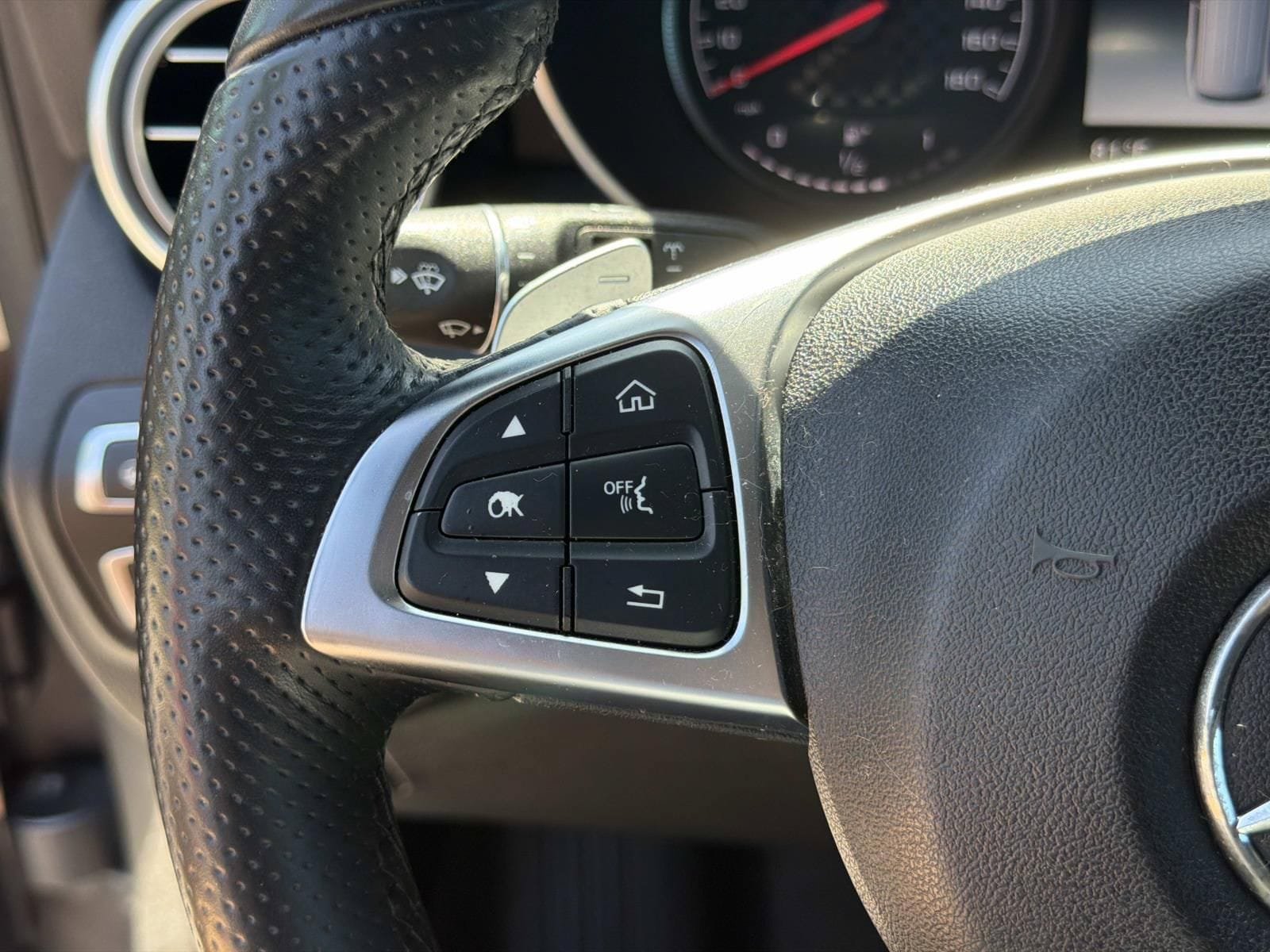 Used 2018 Mercedes-Benz GLC 43 AMG 4MATIC image 26