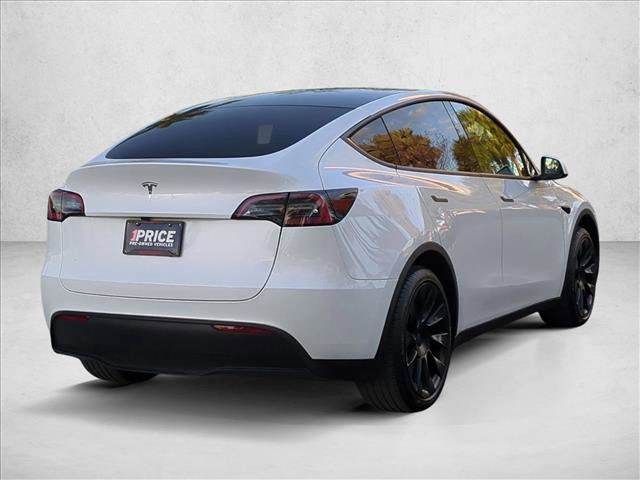 Used 2024 Tesla Model Y 2WD image 5