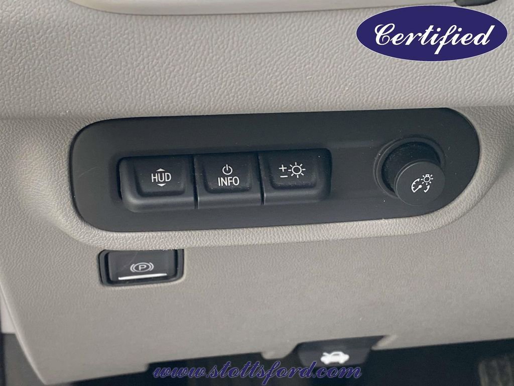 Used 2023 GMC Terrain SLT w/ Tech Package AWD/4WD image 17