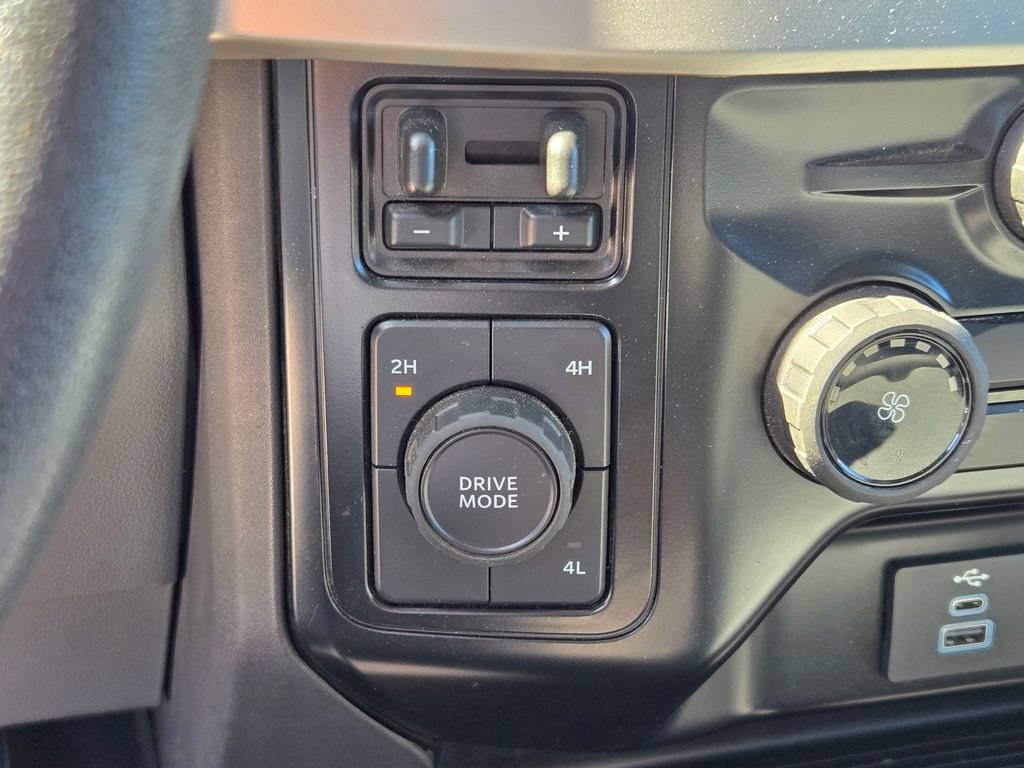 Used 2025 Ford F250 XLT AWD/4WD image 36