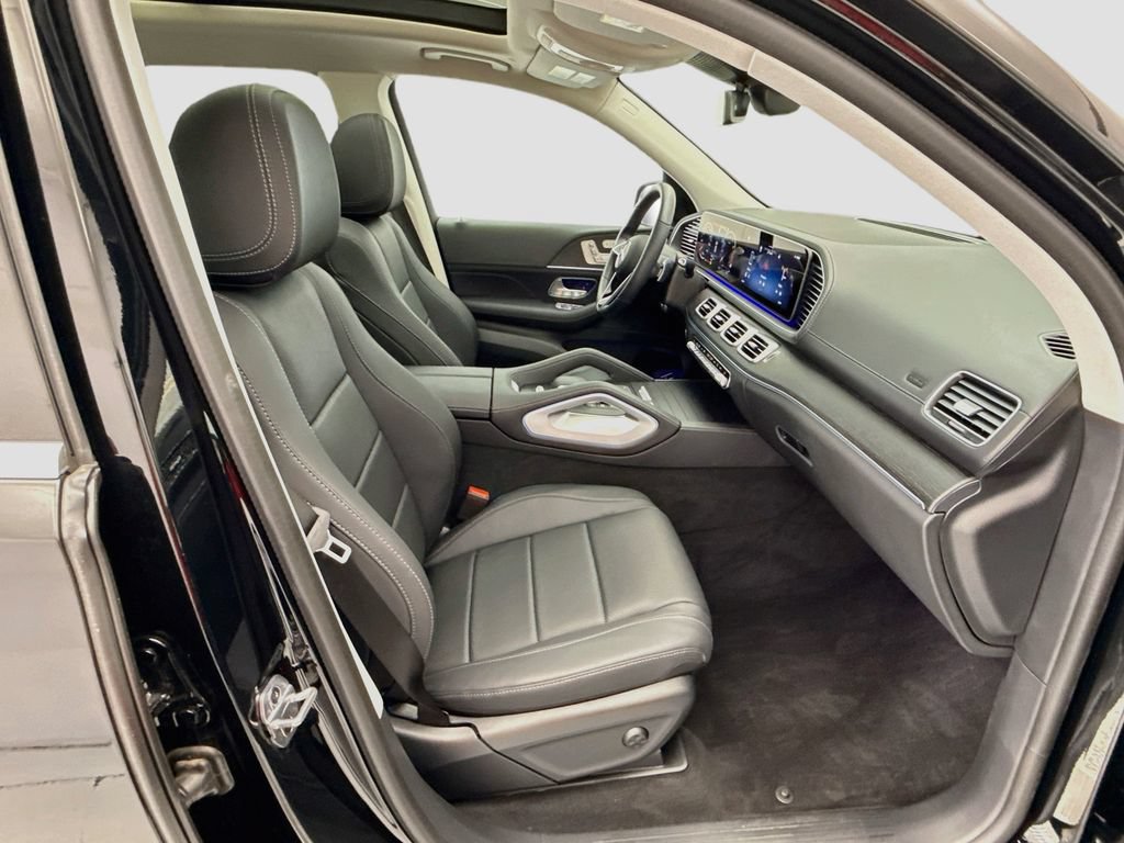 Certified 2026 Mercedes-Benz GLS 450 4MATIC image 19