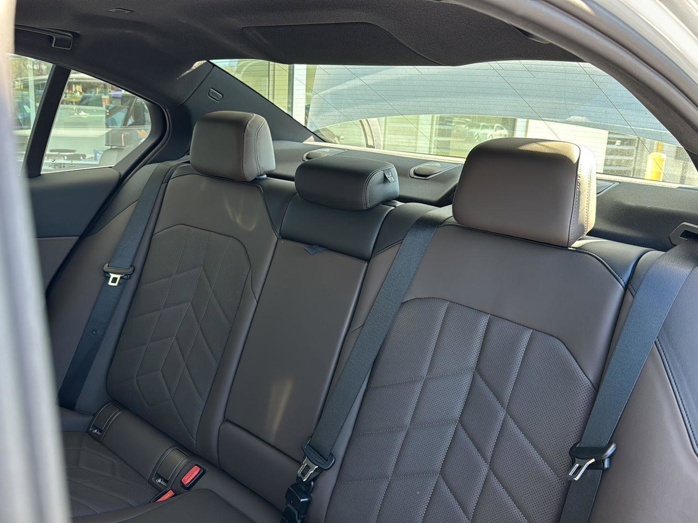 Certified 2025 BMW 530i w/ Premium Package image 27