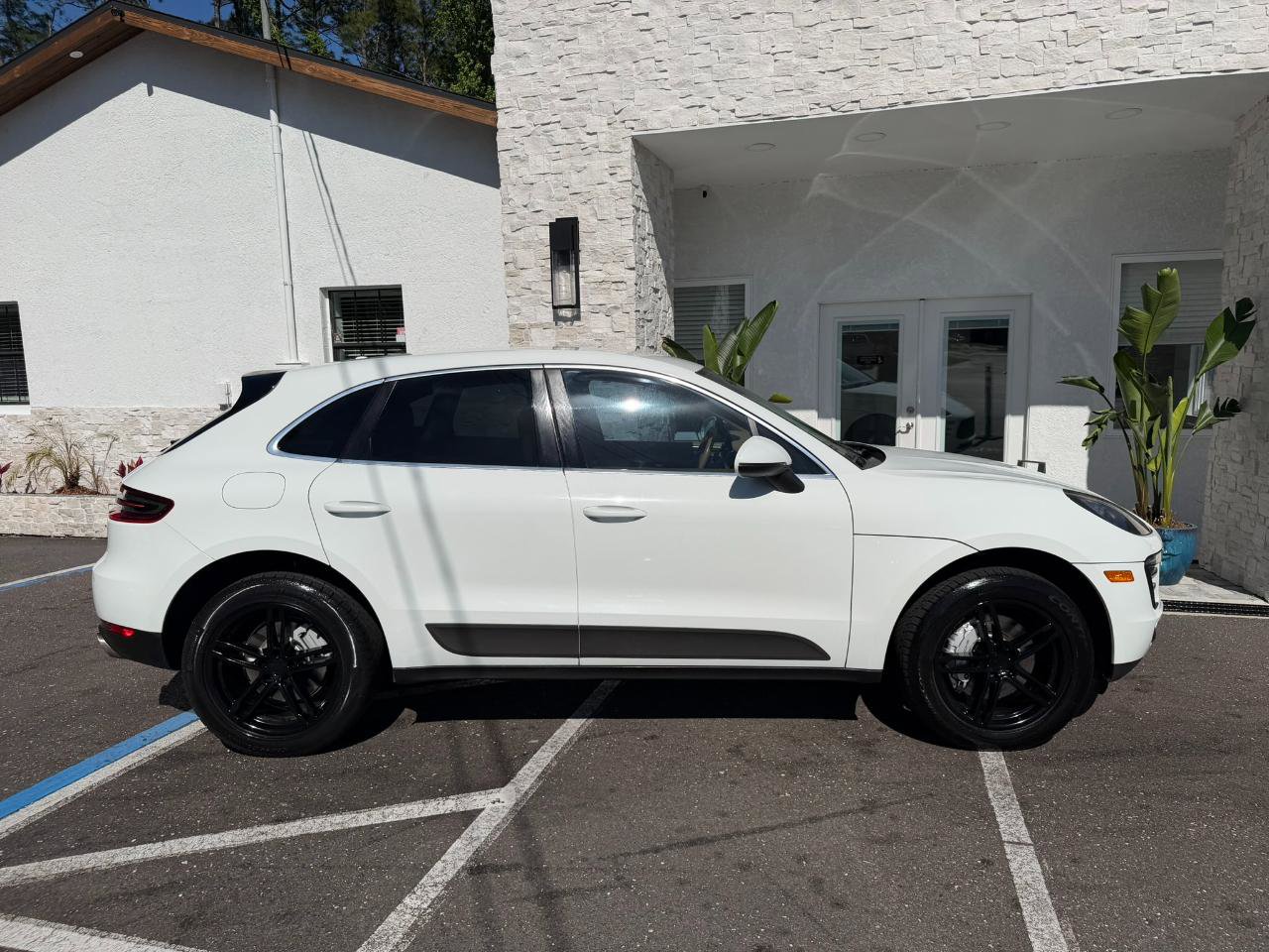 Used 2015 Porsche Macan S image 17