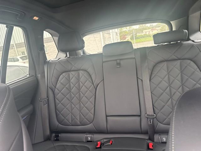 Used 2026 BMW X5 xDrive40i w/ Climate Comfort Package image 22