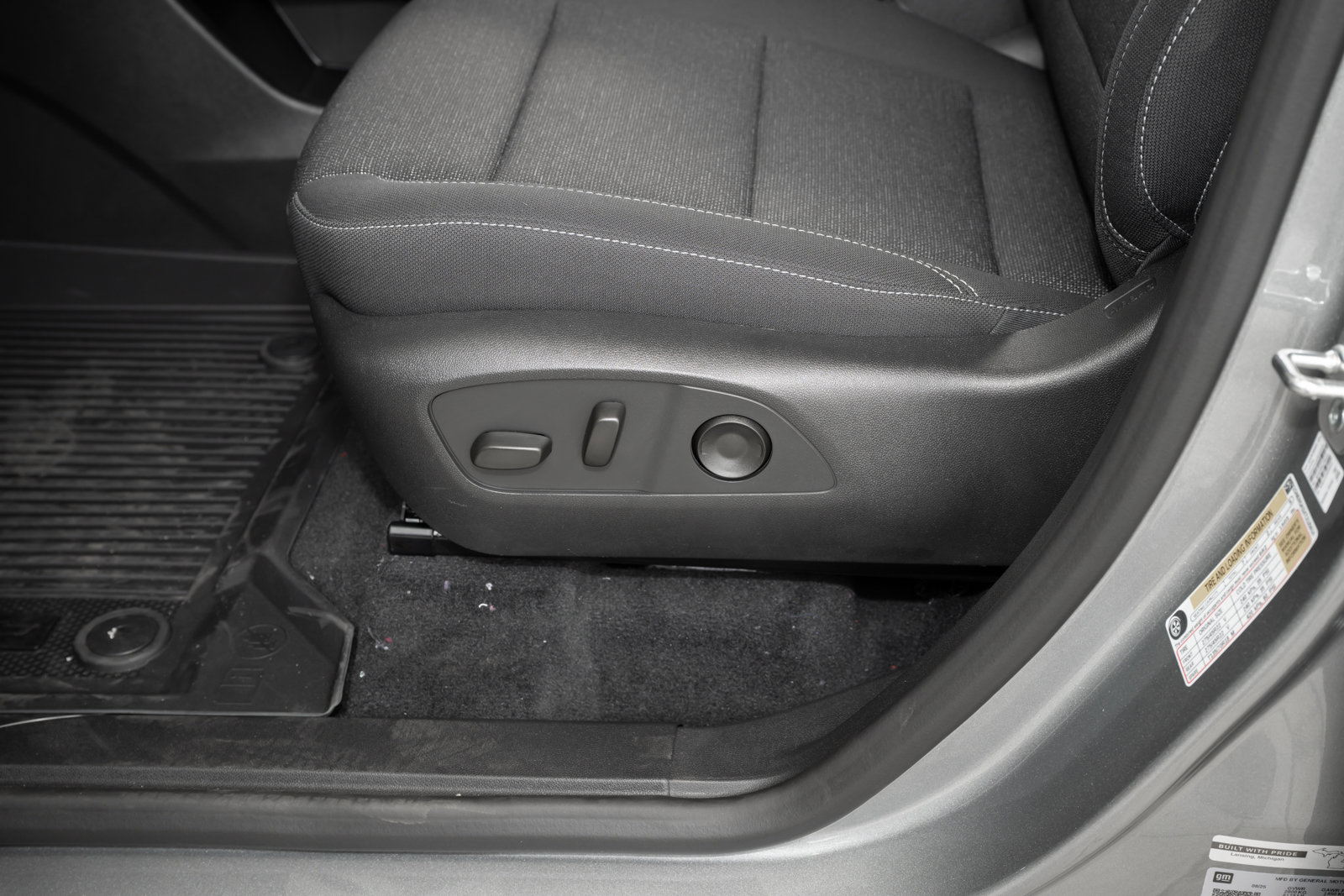 New 2026 Chevrolet Traverse LT w/ LPO, Floor Liner Package image 15