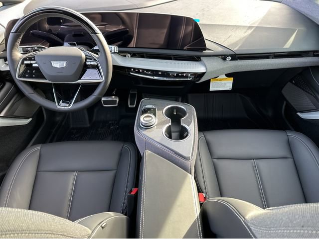 New 2026 Cadillac Optiq Luxury 1 image 4