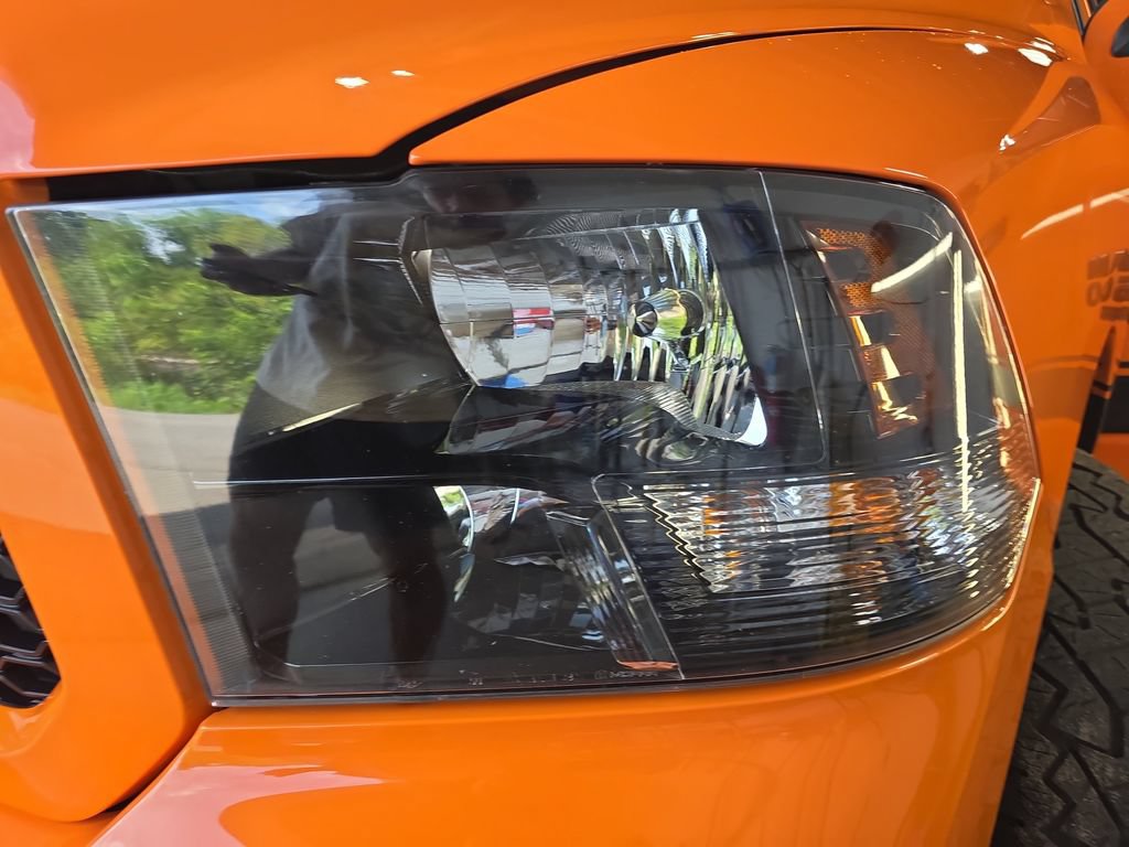Used 2019 RAM 1500 Express w/ Ignition Orange Sport Package AWD/4WD image 29