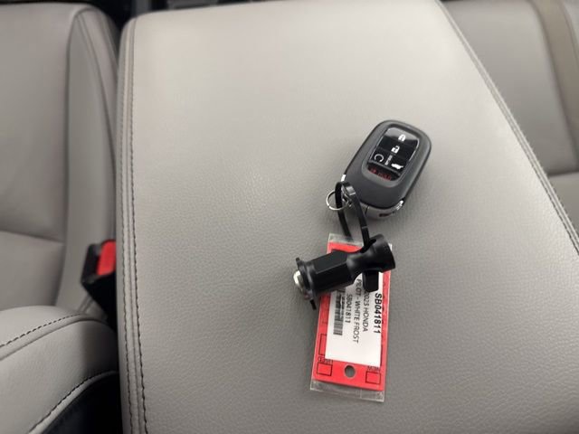 Used 2025 Honda Pilot Touring image 31