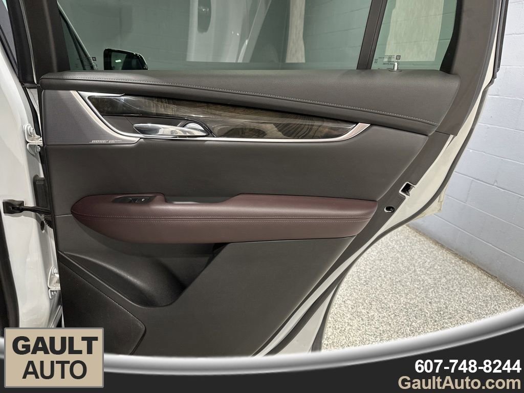 Used 2022 Cadillac XT6 Premium Luxury image 21