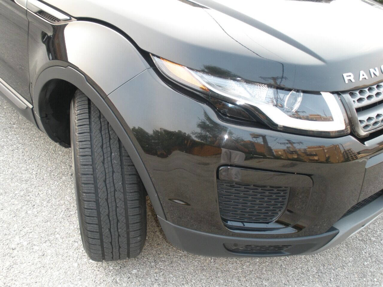 Used 2019 Land Rover Range Rover Evoque image 37