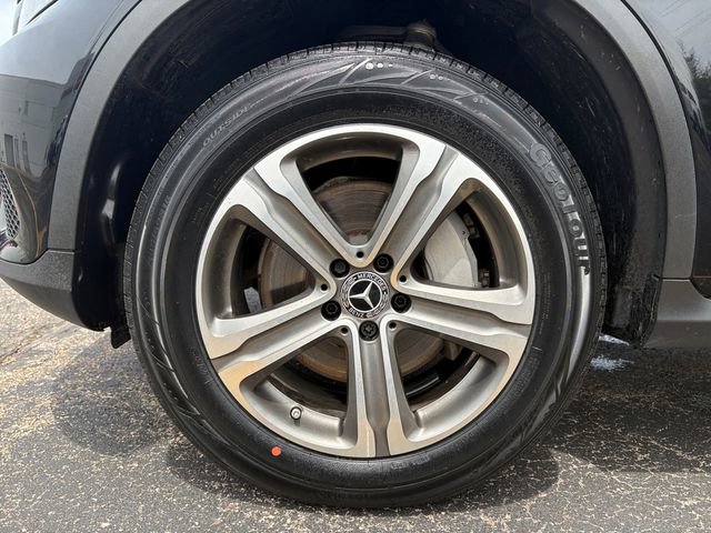 Used 2019 Mercedes-Benz GLC 300 4MATIC image 17