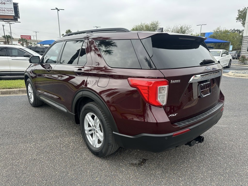 Used 2022 Ford Explorer XLT image 4