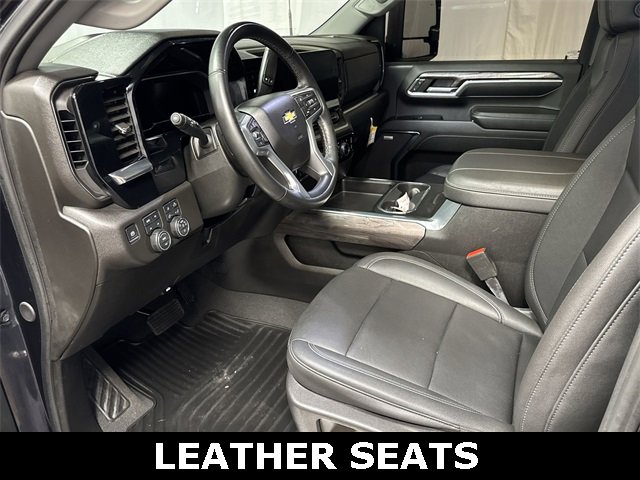 Used 2024 Chevrolet Silverado 3500 LTZ w/ LTZ Plus Package image 12