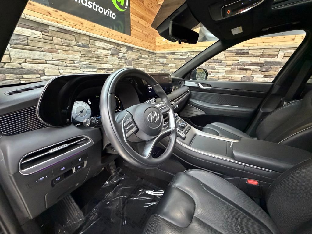 Used 2023 Hyundai Palisade Calligraphy w/ Cargo Package image 10