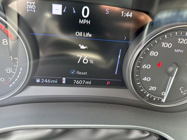 Used 2025 Cadillac XT5 Sportv w/ Technology Package AWD/4WD image 3
