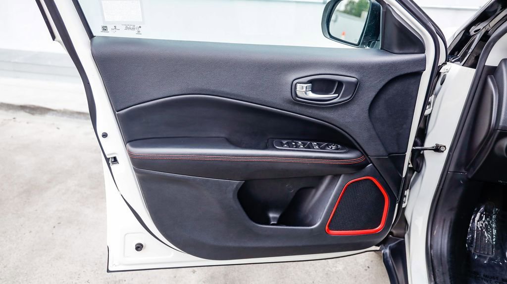 Used 2019 Jeep Compass Trailhawk image 21