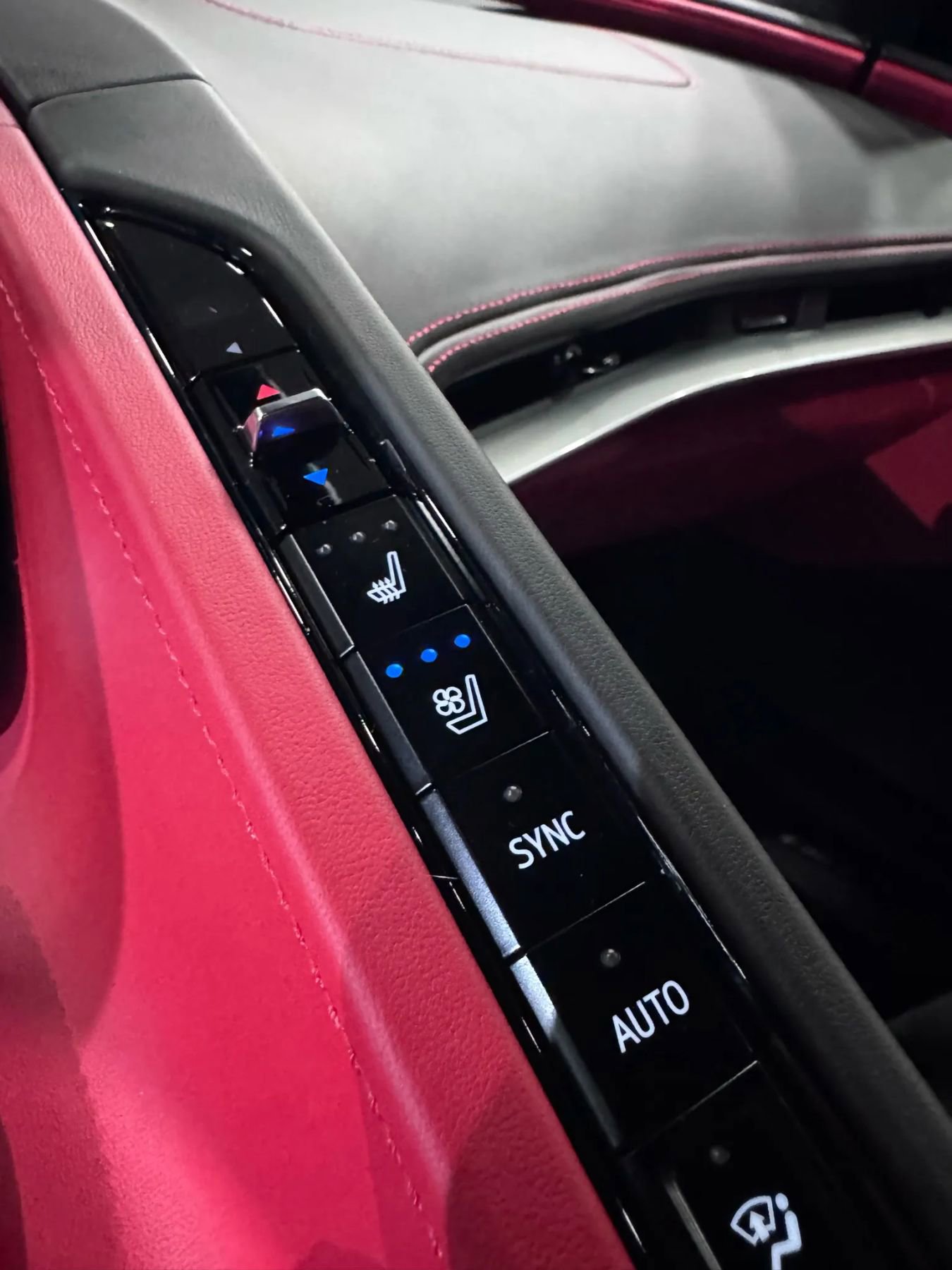 Used 2025 Chevrolet Corvette Z06 image 36