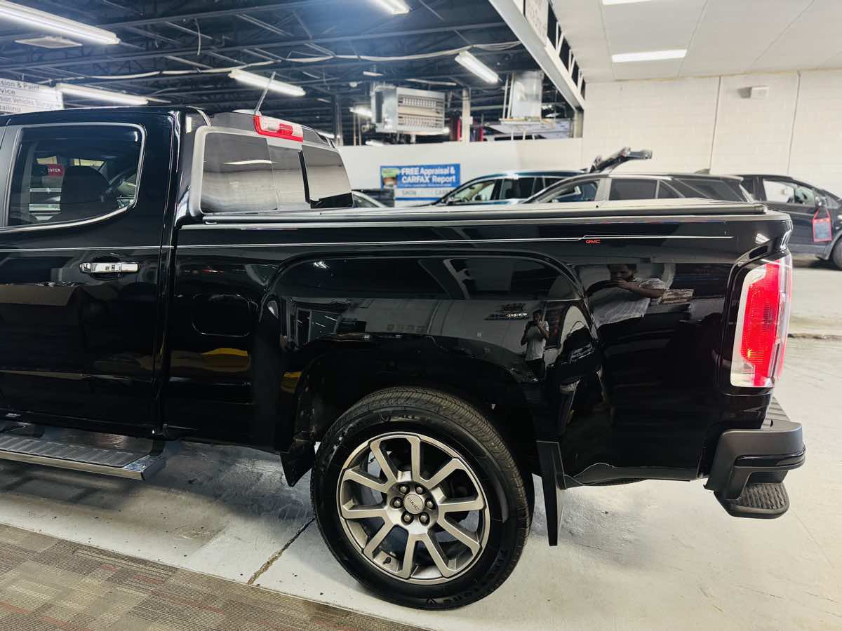 Used 2018 GMC Canyon Denali AWD/4WD image 9