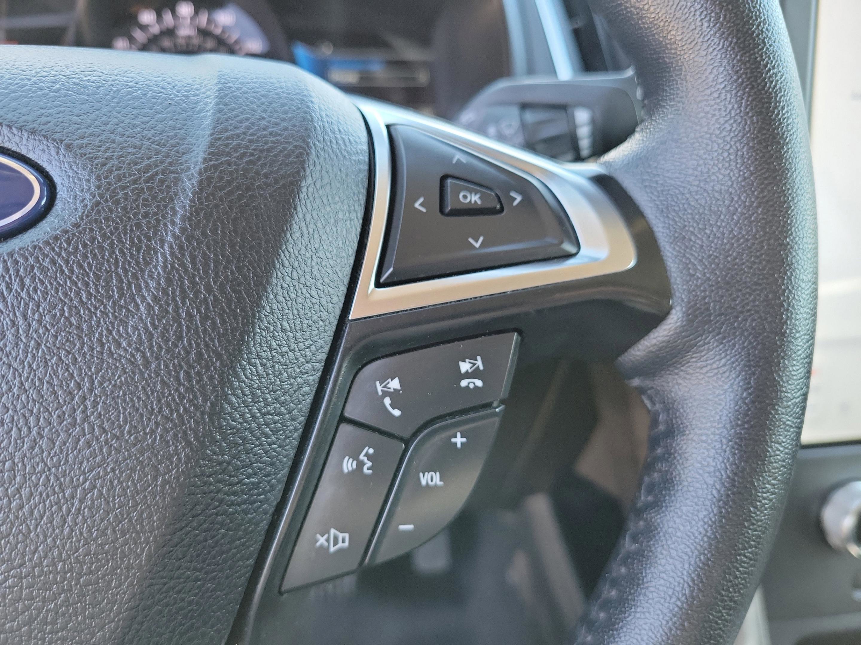 Used 2024 Ford Edge Titanium image 37