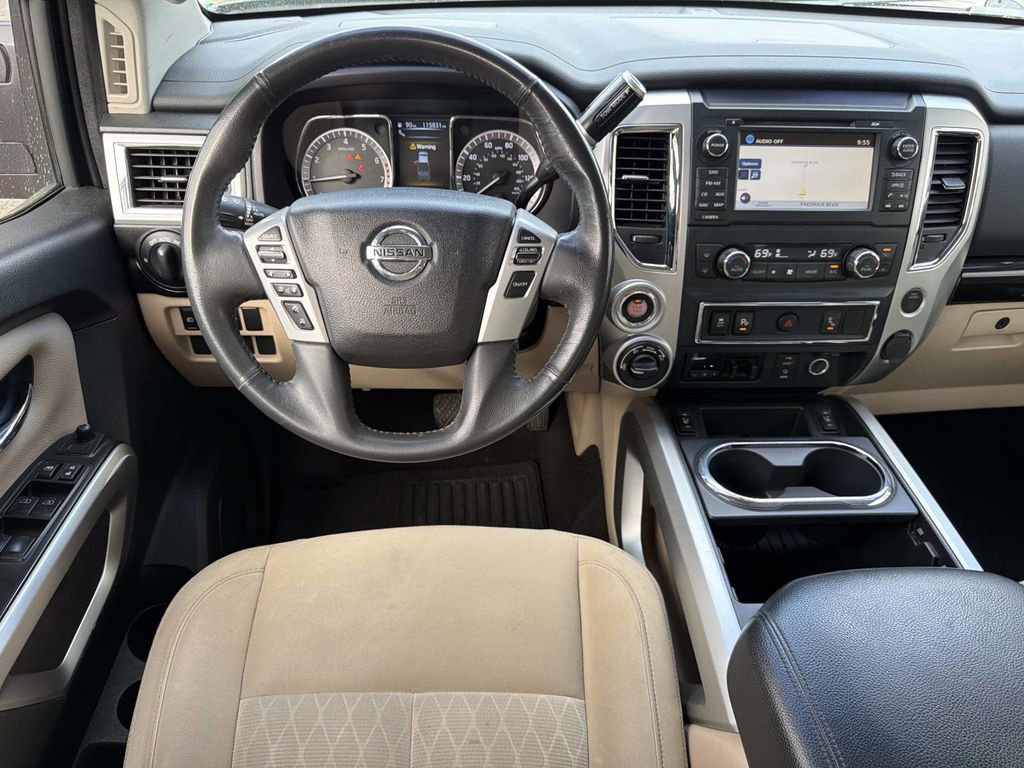 Used 2017 Nissan Titan SV image 16