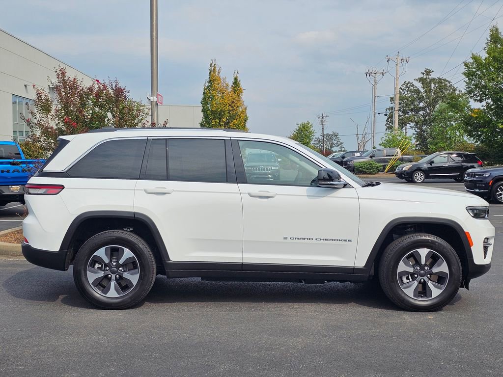 Used 2023 Jeep Grand Cherokee 4WD 4xe image 6