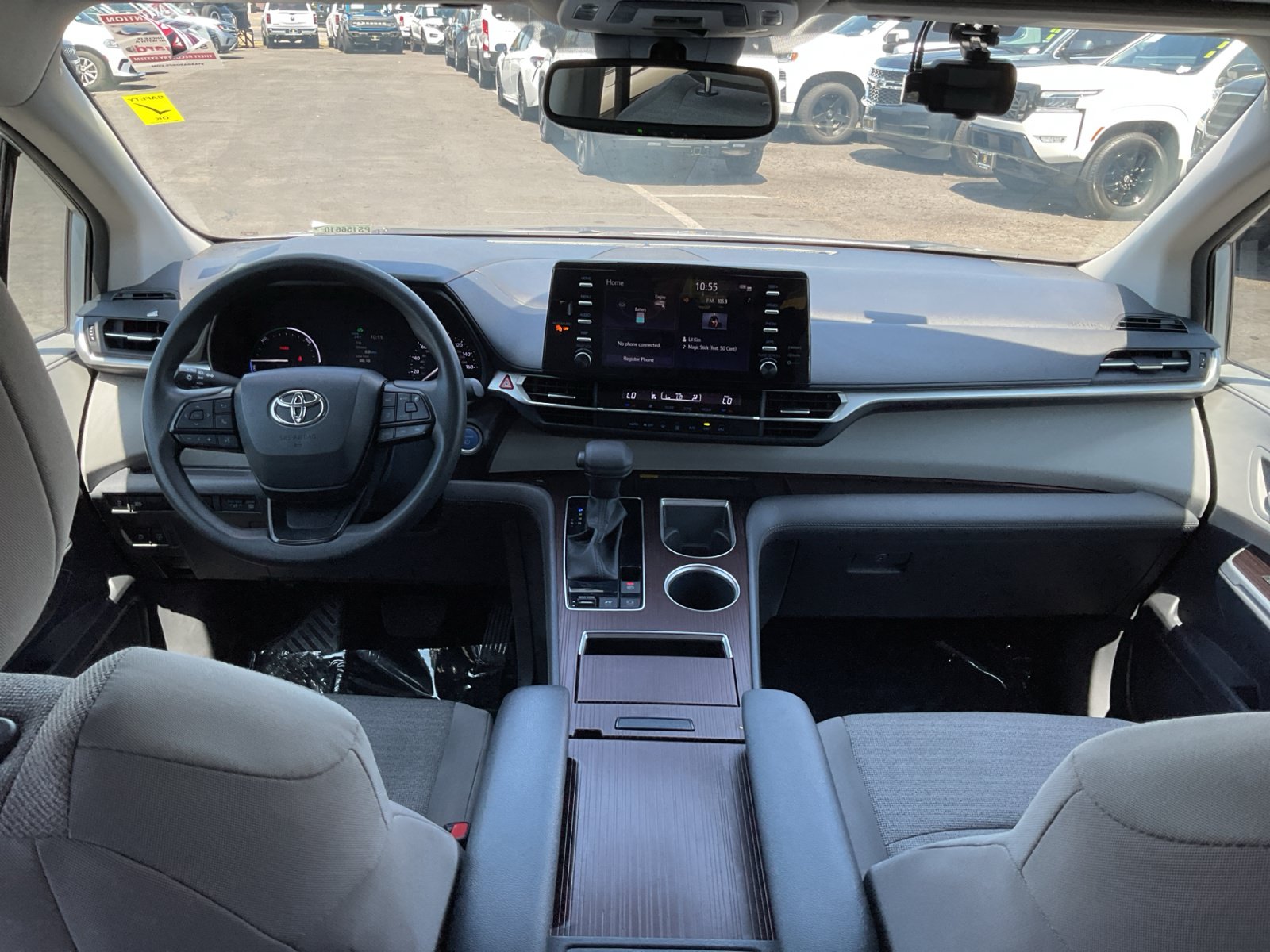 Used 2023 Toyota Sienna LE w/ LE Plus Package FWD image 17