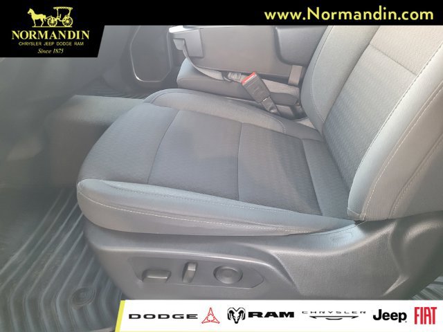 Used 2025 Chevrolet Silverado 2500 LT w/ Convenience Package AWD/4WD image 17