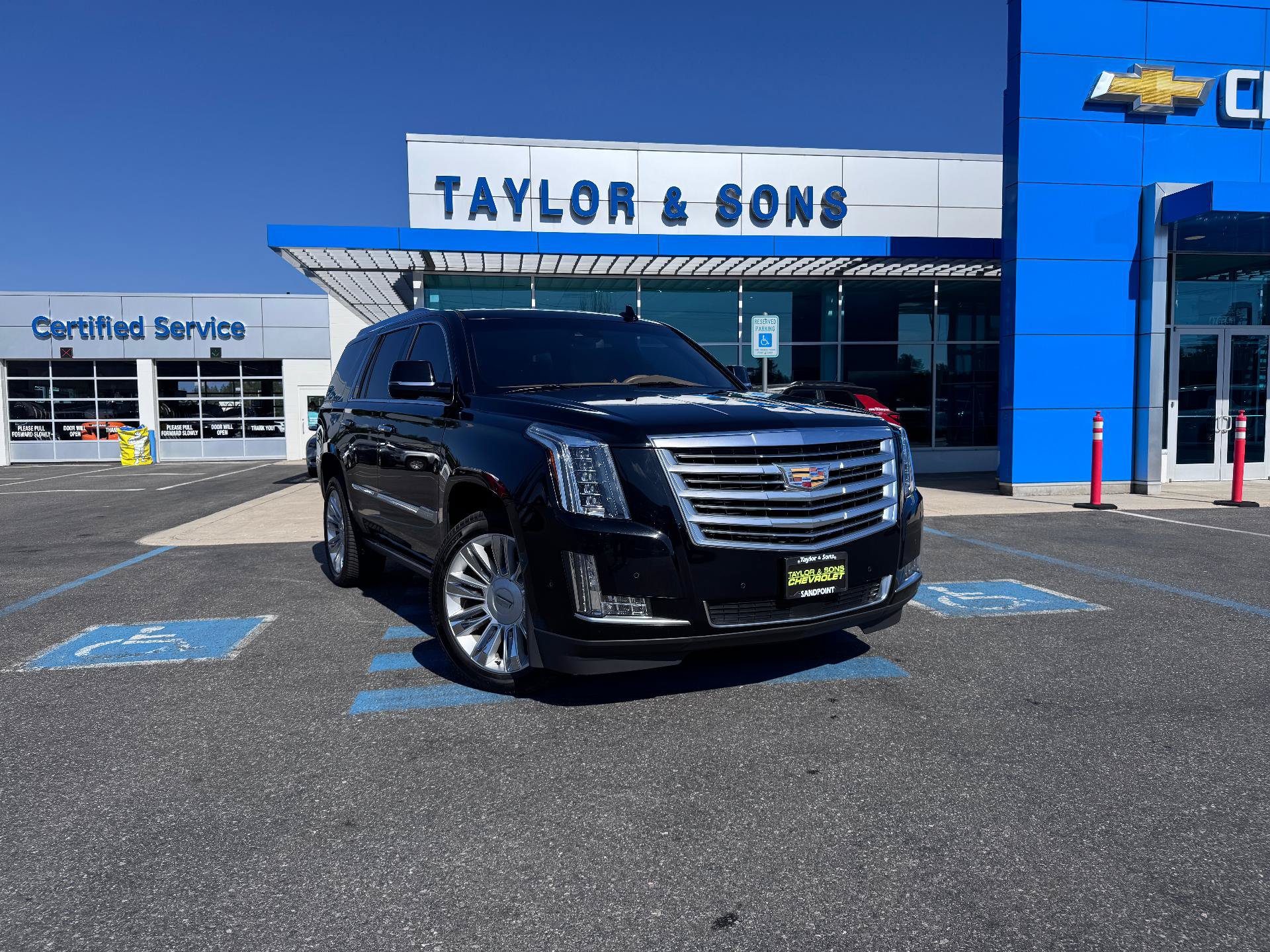 Used 2017 Cadillac Escalade Platinum AWD/4WD image 1