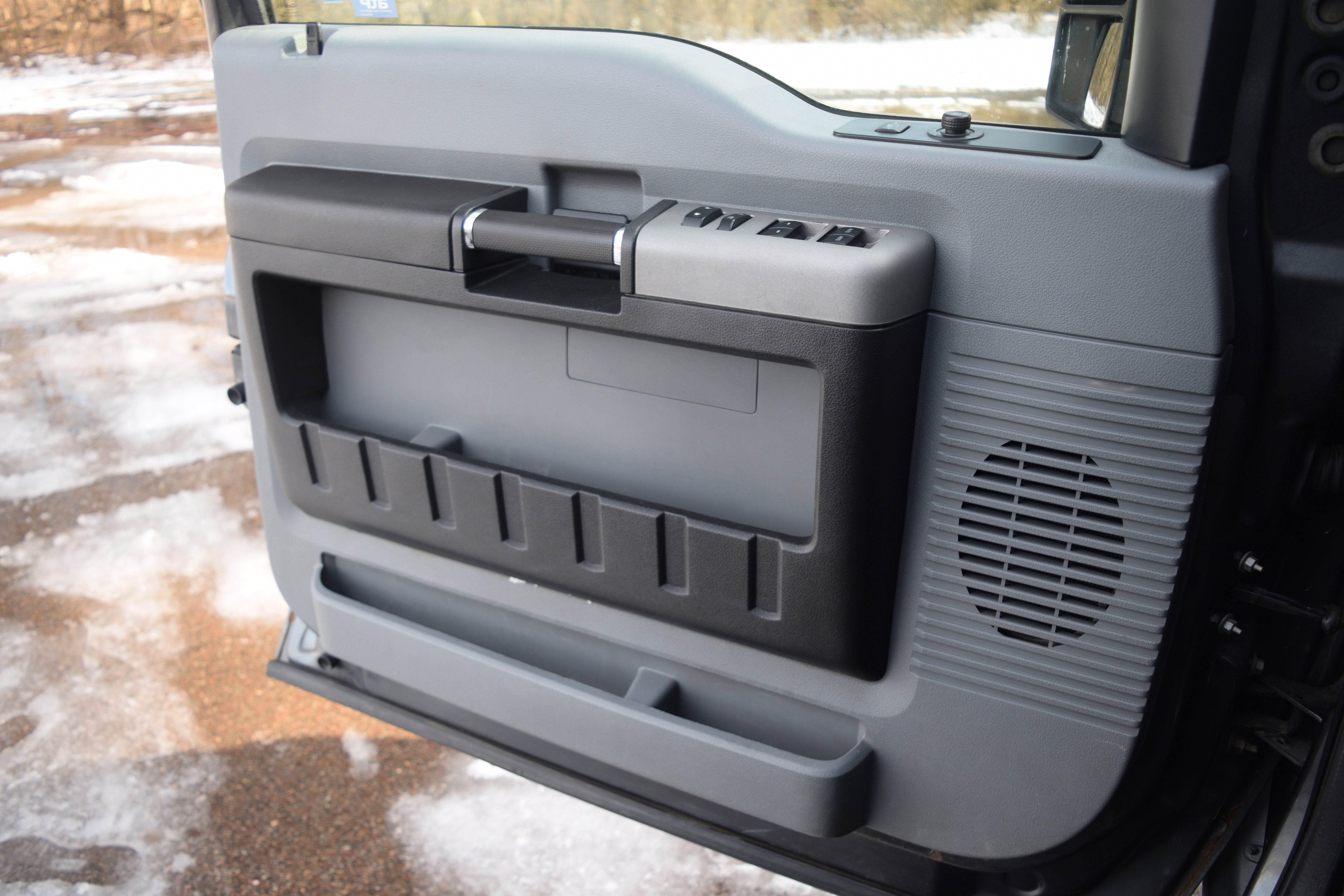 Used 2016 Ford F250 XLT w/ Camper Package image 17