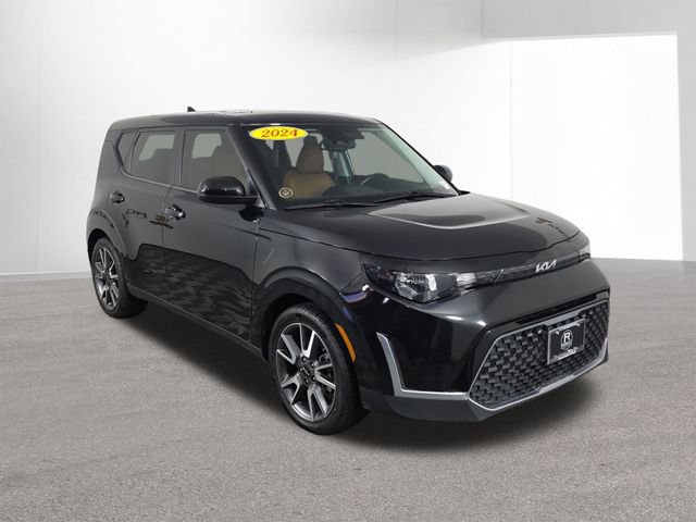 Used 2024 Kia Soul EX w/ Option Group 015 FWD image 13