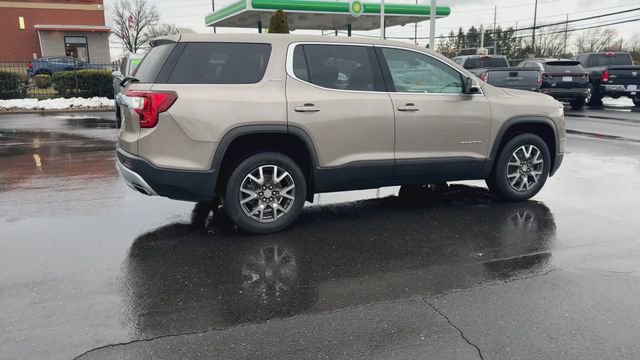 Certified 2022 GMC Acadia SLE image 9