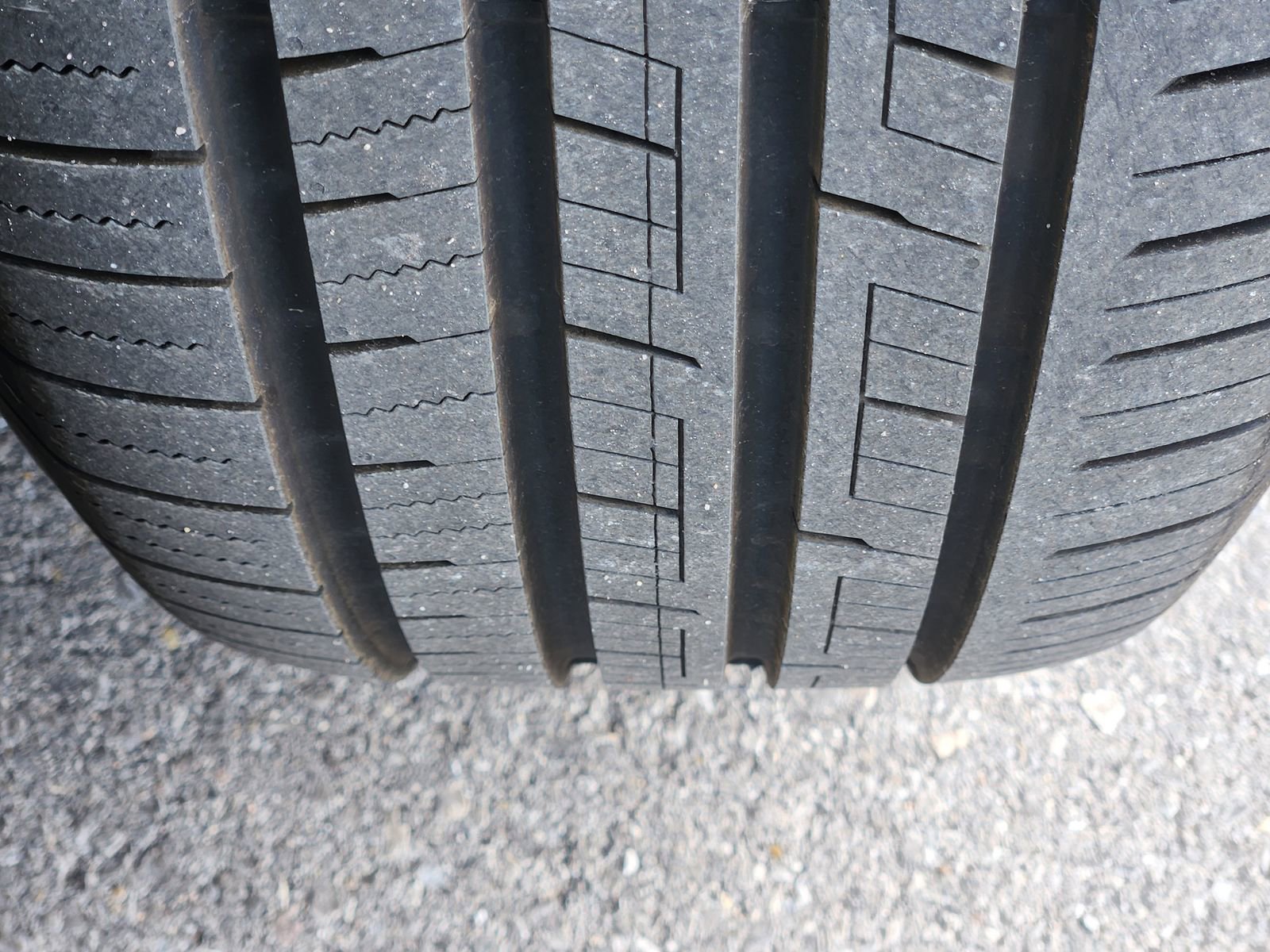 Used 2023 Toyota RAV4 XLE Premium image 15