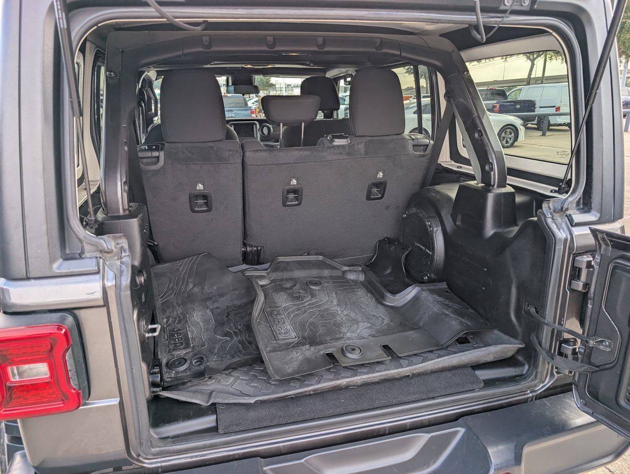 Used 2019 Jeep Wrangler Unlimited Sport AWD/4WD image 28