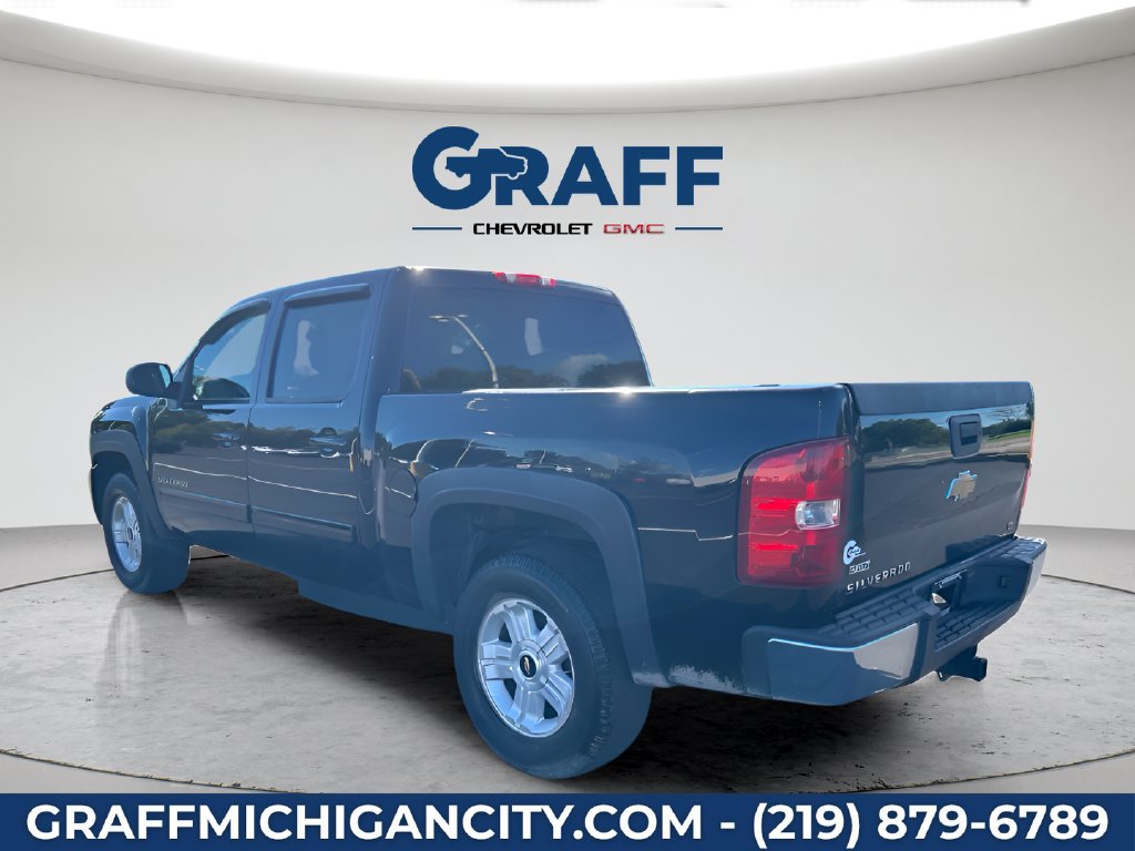 Used 2011 Chevrolet Silverado 1500 LT w/ All-Star Edition AWD/4WD image 3