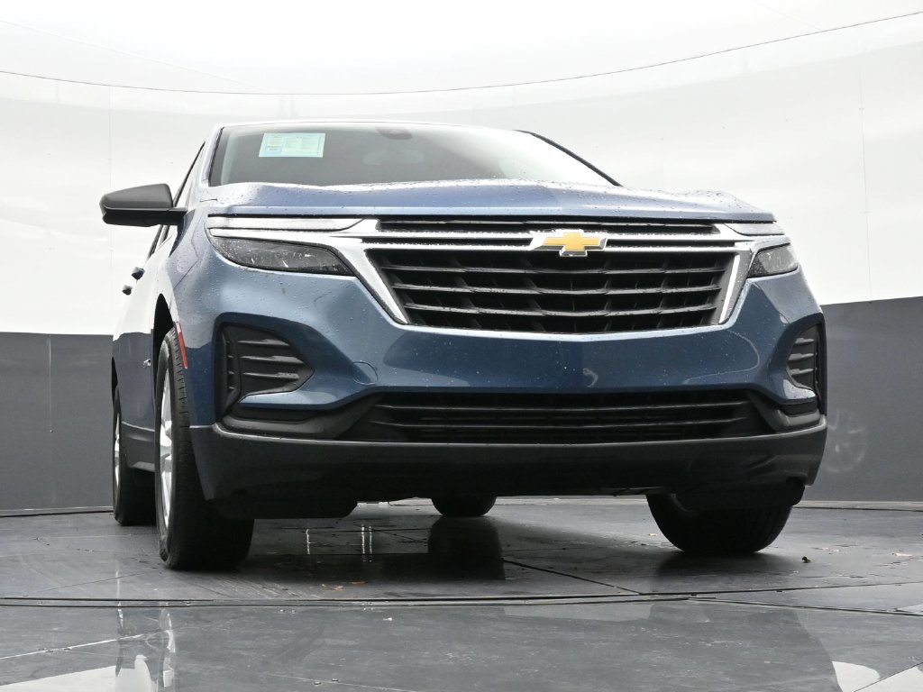 Used 2024 Chevrolet Equinox LS FWD image 32