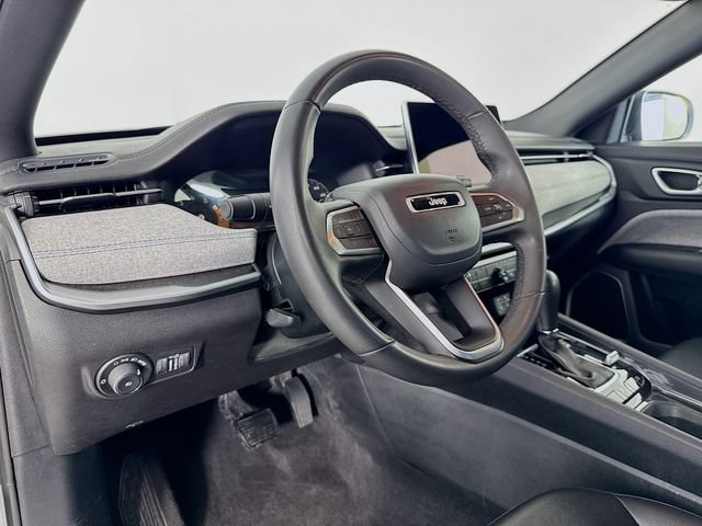 Used 2024 Jeep Compass Latitude AWD/4WD image 9