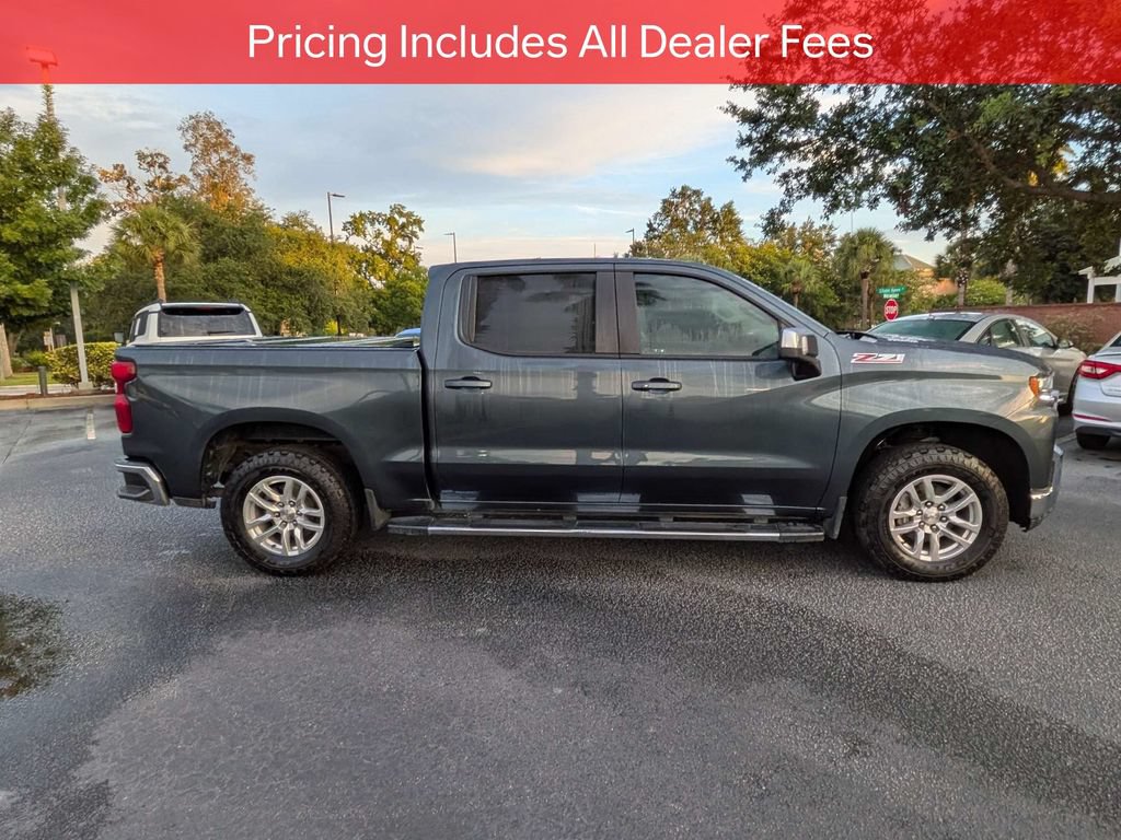 Used 2021 Chevrolet Silverado 1500 LT w/ Diesel Off-Road Package AWD/4WD image 3