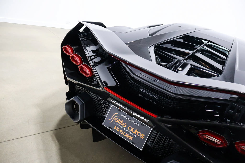 Used 2021 Lamborghini Sian Coupe AWD/4WD image 81