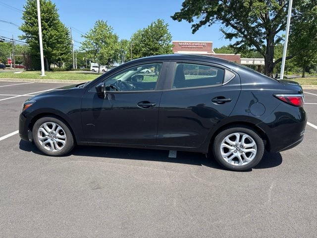 Used 2018 Toyota Yaris iA FWD image 2