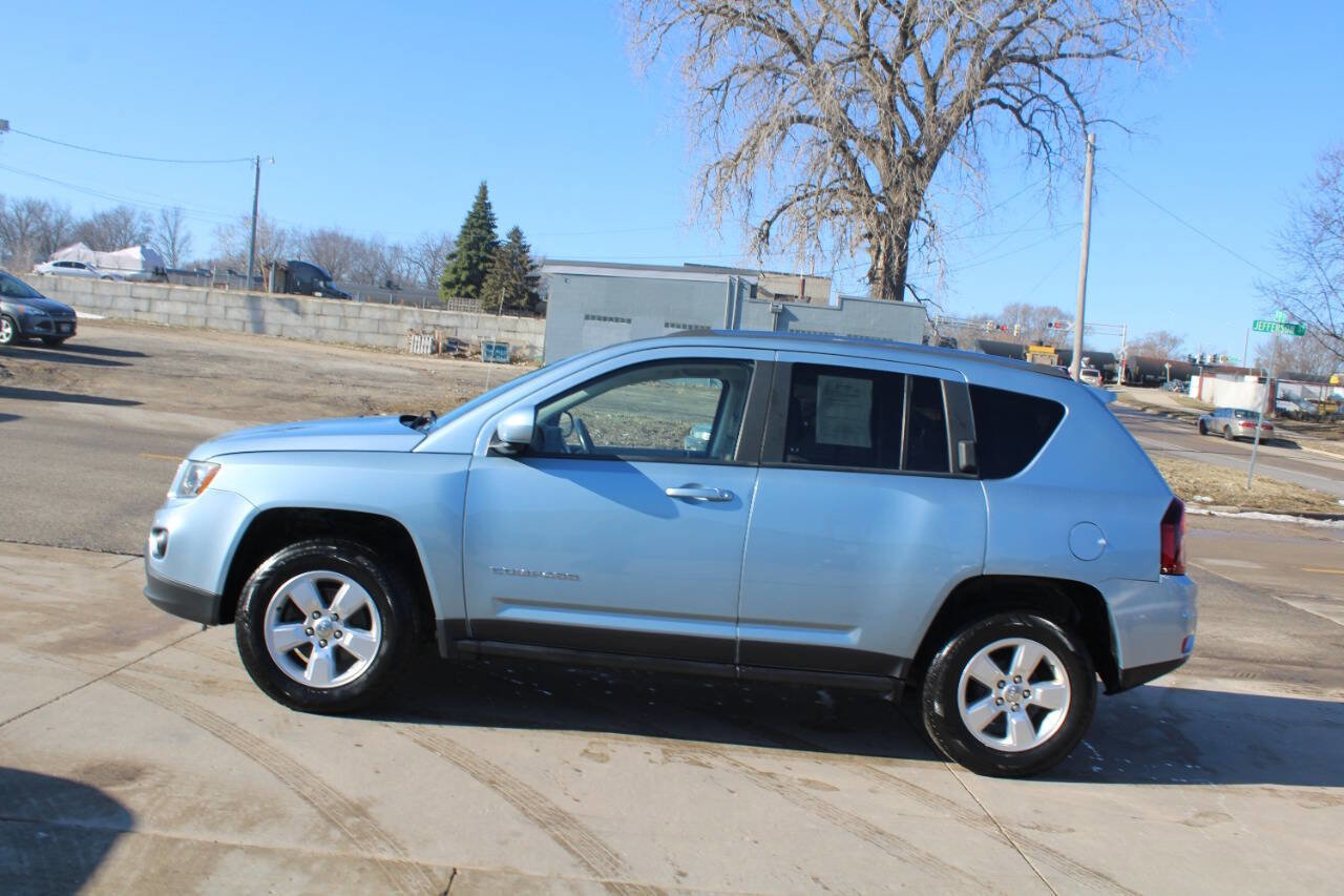 Used 2014 Jeep Compass Latitude image 5
